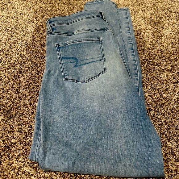 American Eagle Super High Rise Jegging - Picture 2 of 6